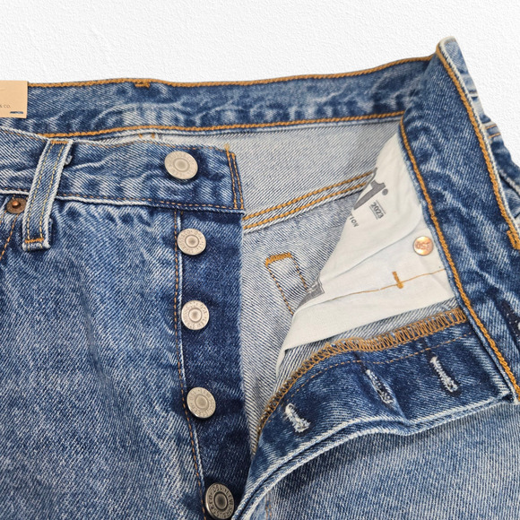 Levi's 501 Medium Wash 150th Anniversary High Rise Straight Leg Jeans Size 30 - Picture 4 of 12